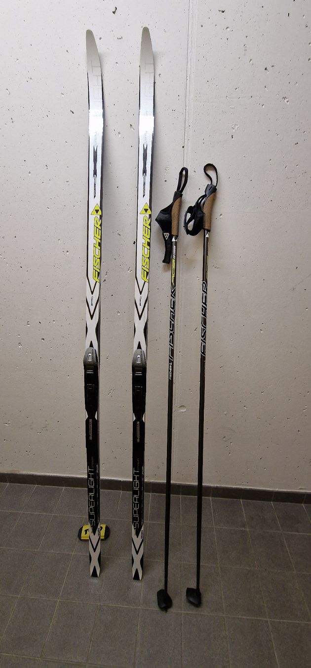 Fischer Sci: Fischer Langlauf klassisch Set – Usato da La Punt Chamues - ch venduto da _lau_