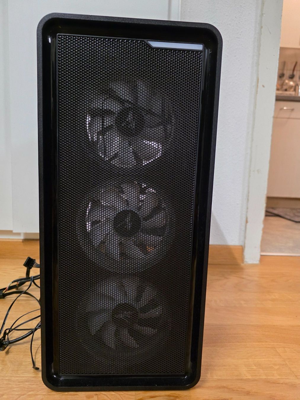 Custodie: PC-Gehäuse zalman mit Glasfront – Usato da Bern venduto da KavIndustries 6