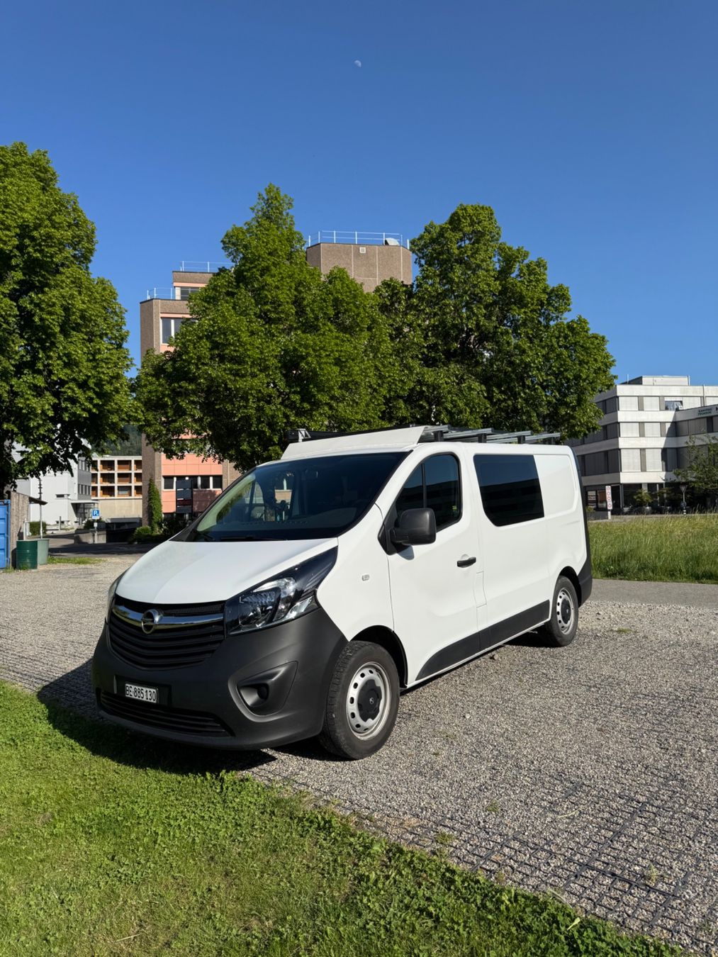 Opel Veicoli da campeggio: Opel Vivaro Autark ab Service – Usato da Mühlethurnen venduto da liv_9ft5