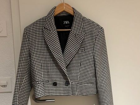 Zara Cropped Blazer, Size M - New