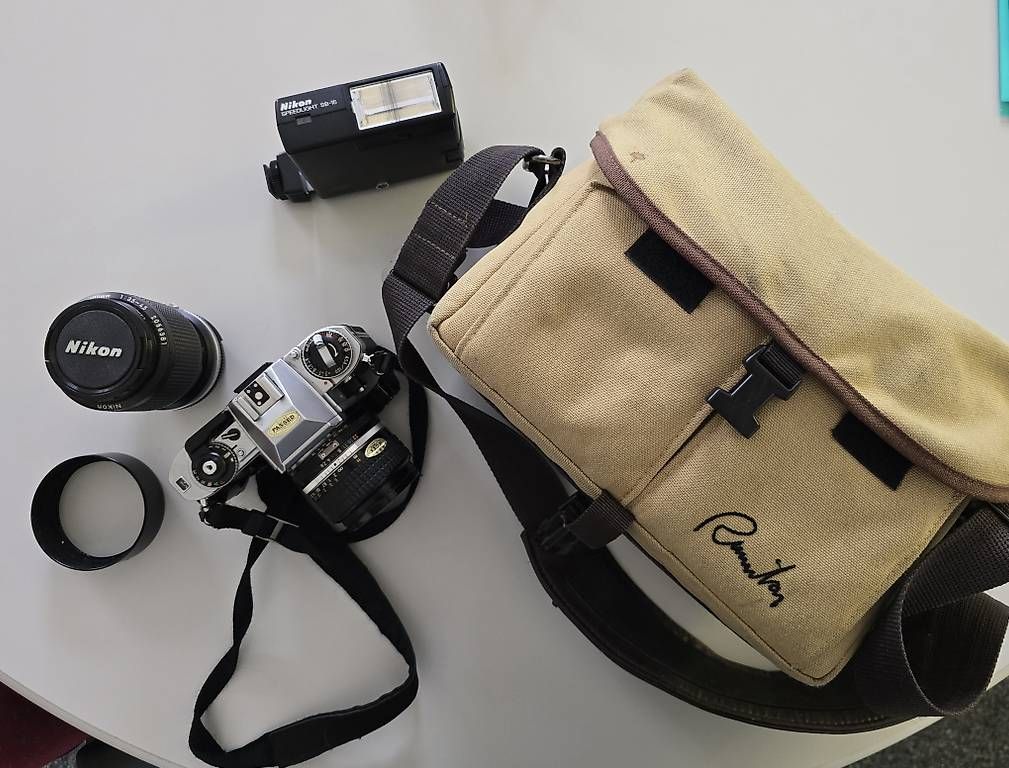Nikon Fotocamera: Nikon FG und Zubehöre – Usato da Locarno venduto da ran_c5zb 1