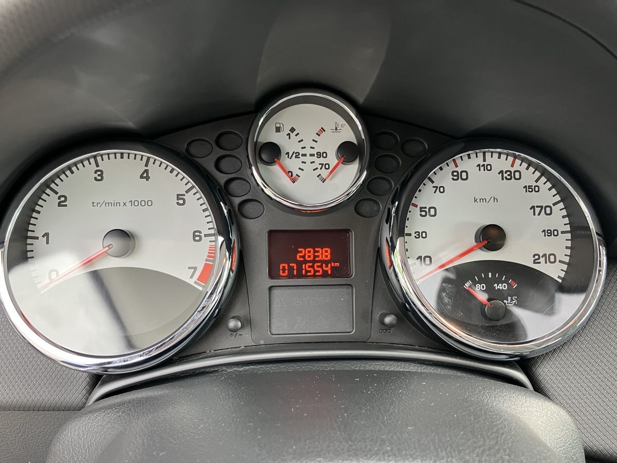 Peugeot Autos: Peugeot 207 1.6 16V – Gebraucht aus Zug von Ochp049 7