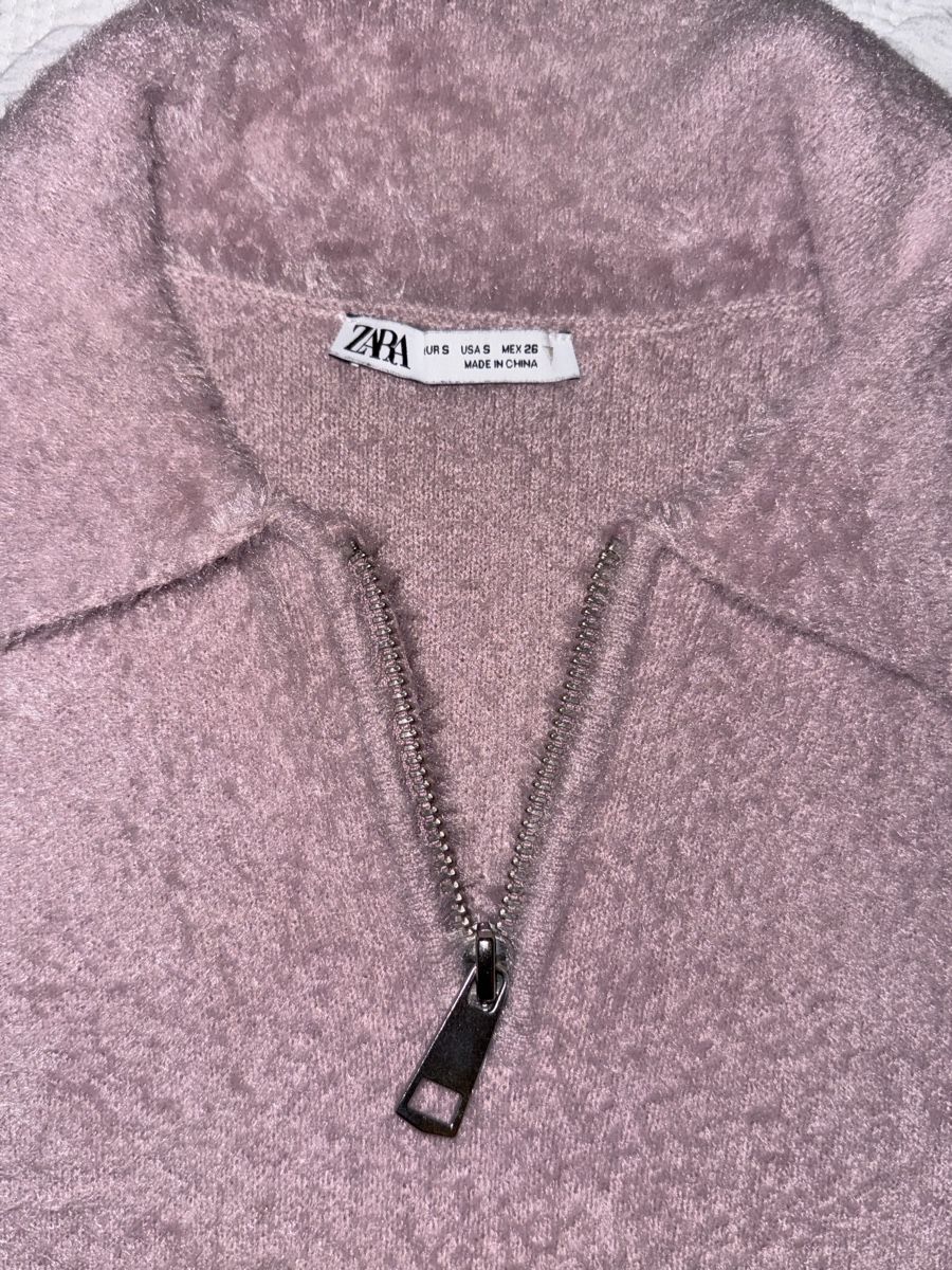 Zara T-shirt: Zara Fuzzy Top - Size S – Usato da Les Avanchets venduto da ang_qqx6 2