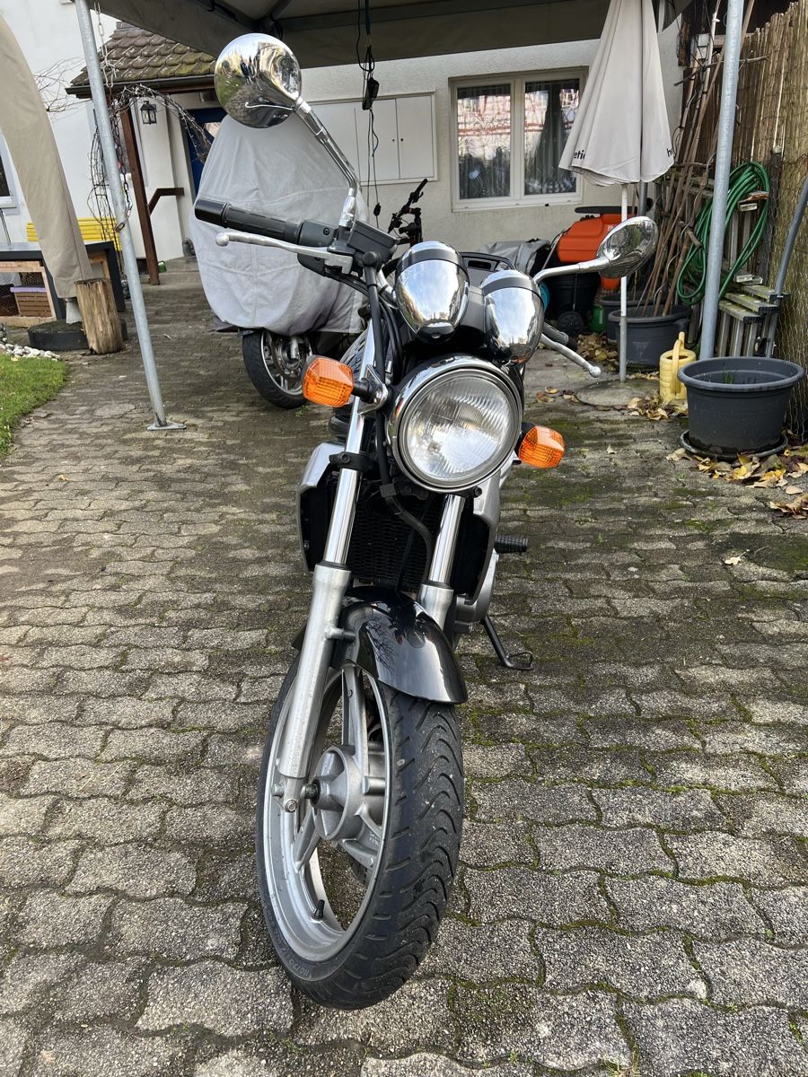 Kawasaki Strasse: Kawasaki ER-5 1997 – Gebraucht aus Dachsen von  1