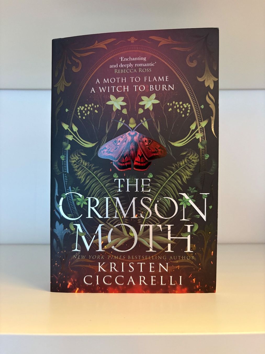 Libri: The Crimson Moth - Kristen Ciccarelli – Nuovo (secondo la descrizione) da Steffisburg venduto da elsa.catalina