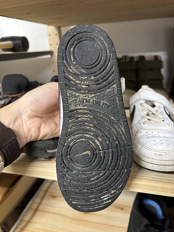 Scarpe per ragazzi: Nike Kinderschuhe  – Usato da Mönchaltorf venduto da flemcity 1