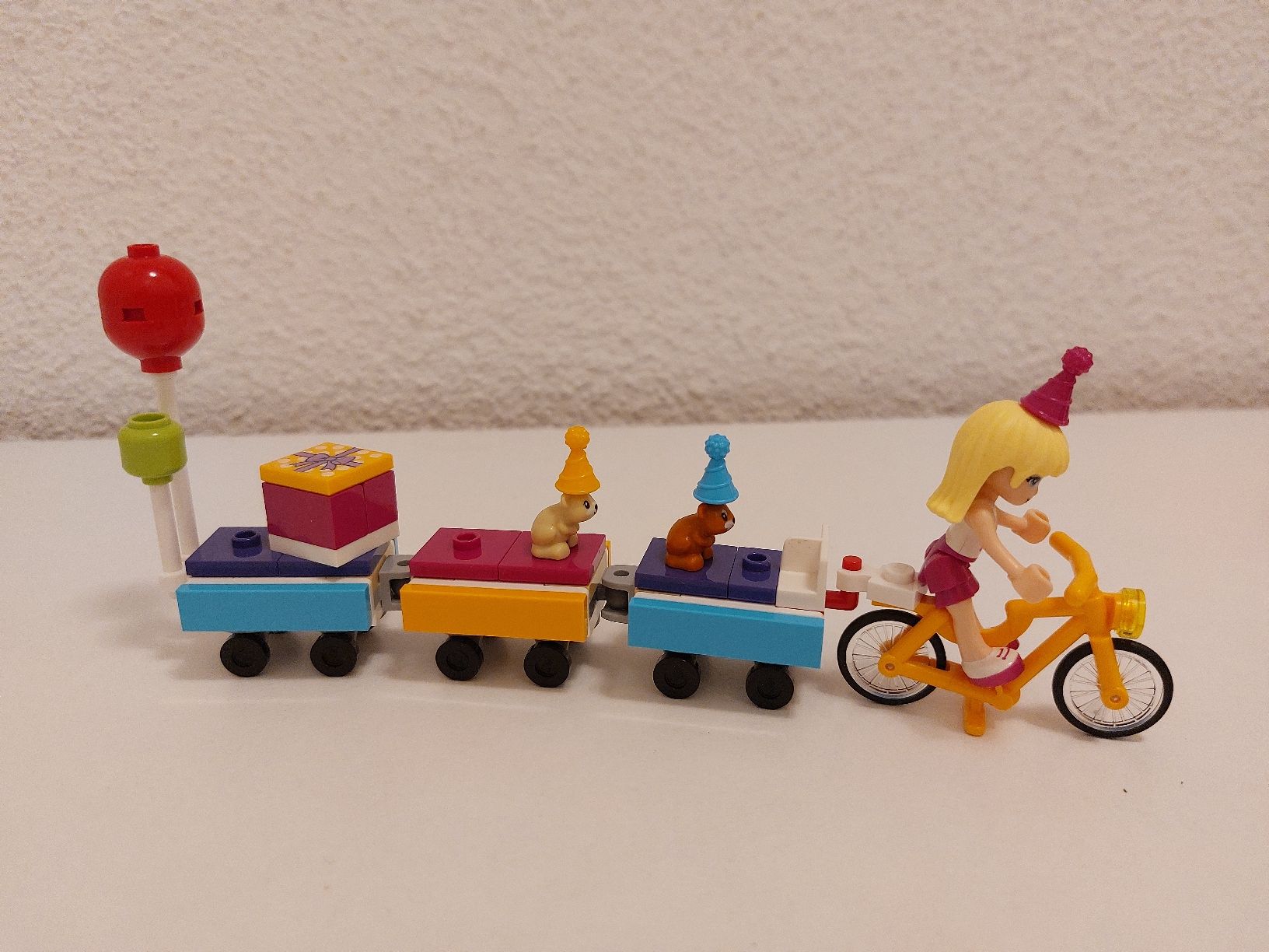 Lego Giocattoli: LEGO Friends 41111 Partyzug – Usato da Balterswil venduto da Steineparadies 2