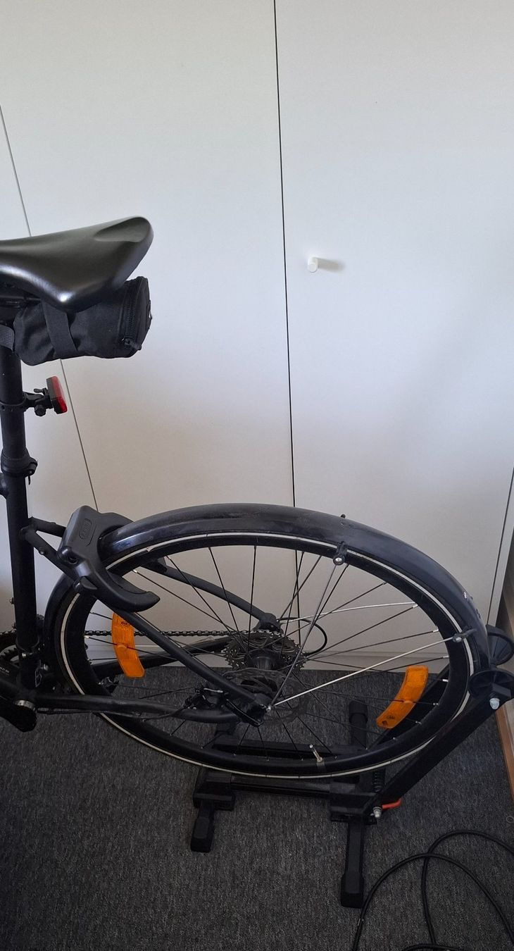Cavalletti per biciclette: Klapbarrer Fahrradständer – Usato da Windisch venduto da vas_nps6 2