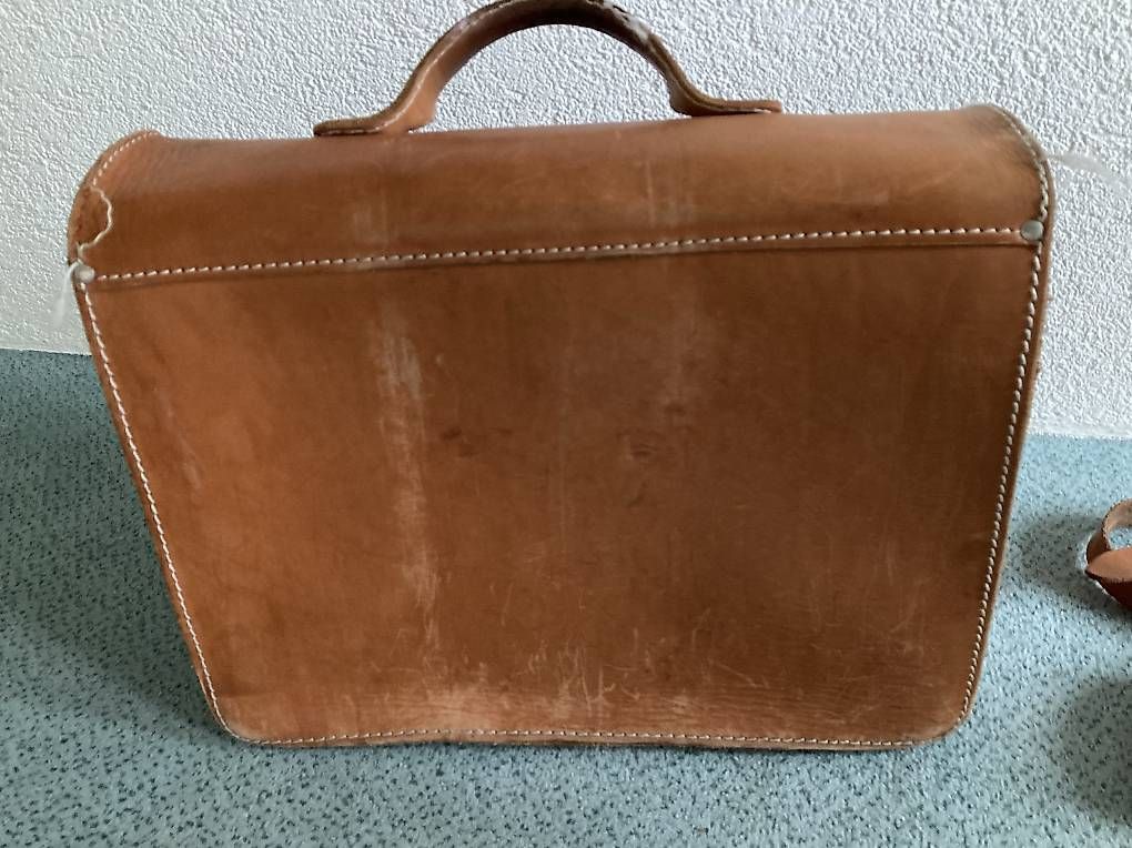 Sacs: Leder Schulmappe – D'occasion à Solothurn par ehe_8spw 4