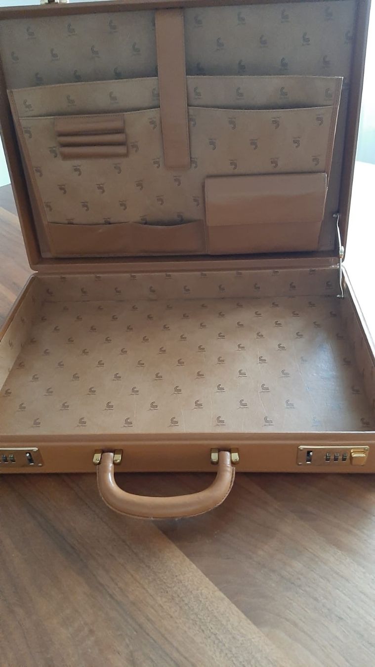 Reisekoffer: Reiseset GEM – Gebraucht aus Obstalden von Porco13 4