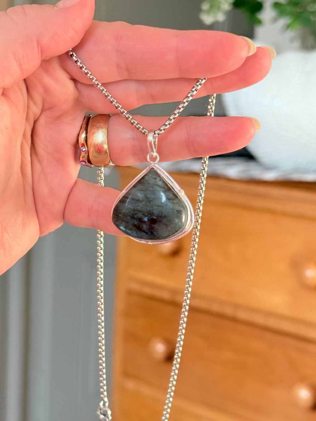 Ketten: Collier Labradorite naturelle – Neu und originalverpackt aus Genève von AGBERG 7