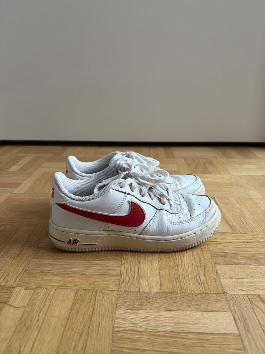 Nike Chaussures femmes: Baskets – D'occasion à Montsevelier par Duna2210