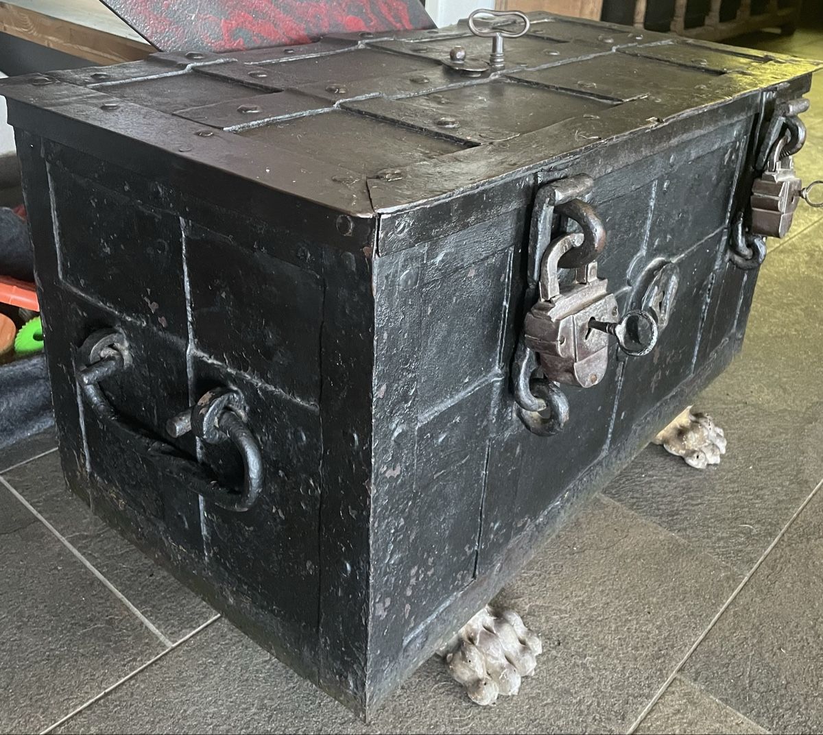 Cassapanche: Antik Kriegskasse Eisentruhe – Usato da Rorschacherberg venduto da farmer61 4