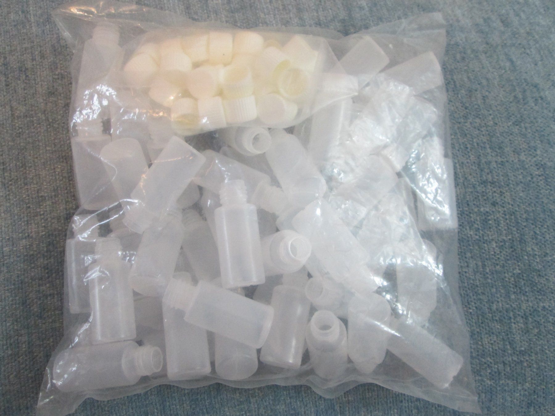 Recipients et similaires: Plastikfläschli – Neuf avec emballage d'origine à Neuchâtel par Dualseele