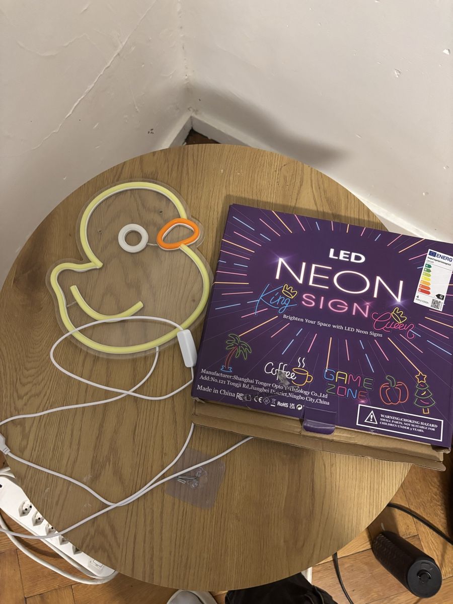 Tutte le decorazioni: Lampe néon LED canard jaune – Usato da La Chaux-de-Fonds venduto da DANIELA19961996