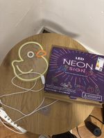 Lampe néon LED canard jaune