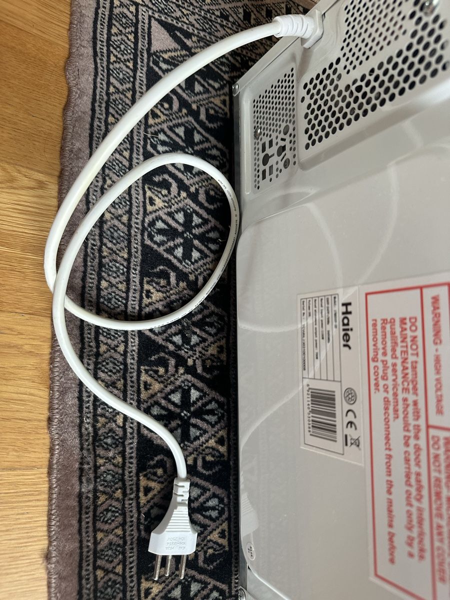 Haier Elettrodomestici da cucina: Mikrowelle Haier HMN2075 700W – Usato da Aarwangen venduto da Wikipr 4