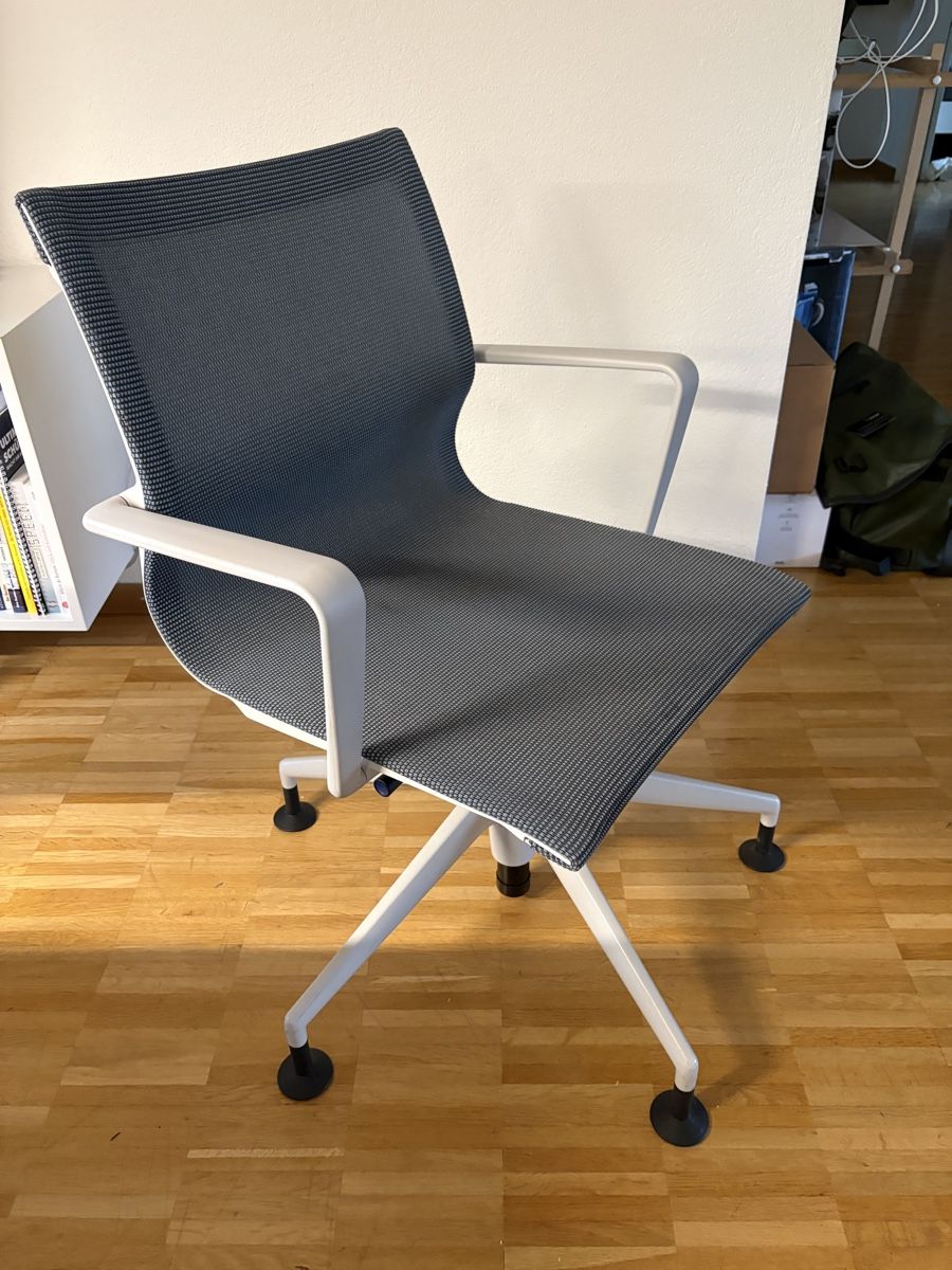 Vitra Sedie: Vitra Physix Studio – Usato da Sarnen venduto da phlaps 2