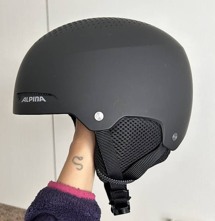 Alpina Caschi: Casco sci Alpina 51 - 55 cm – Usato da Castel San Pietro venduto da