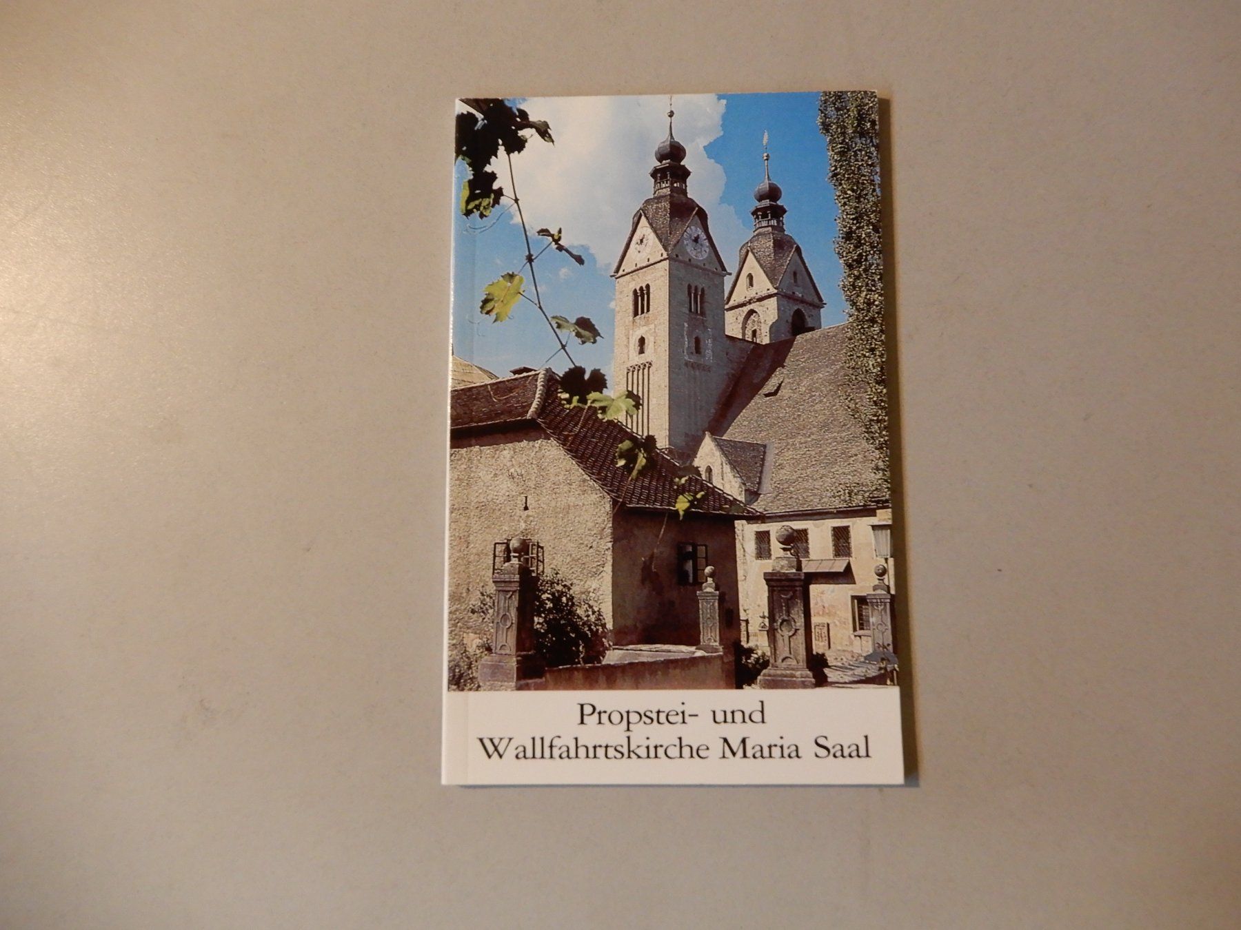 Libri: Propstei- und Wallfahrtskirche Maria Saal – Usato da Erstfeld venduto da Mario_boe0