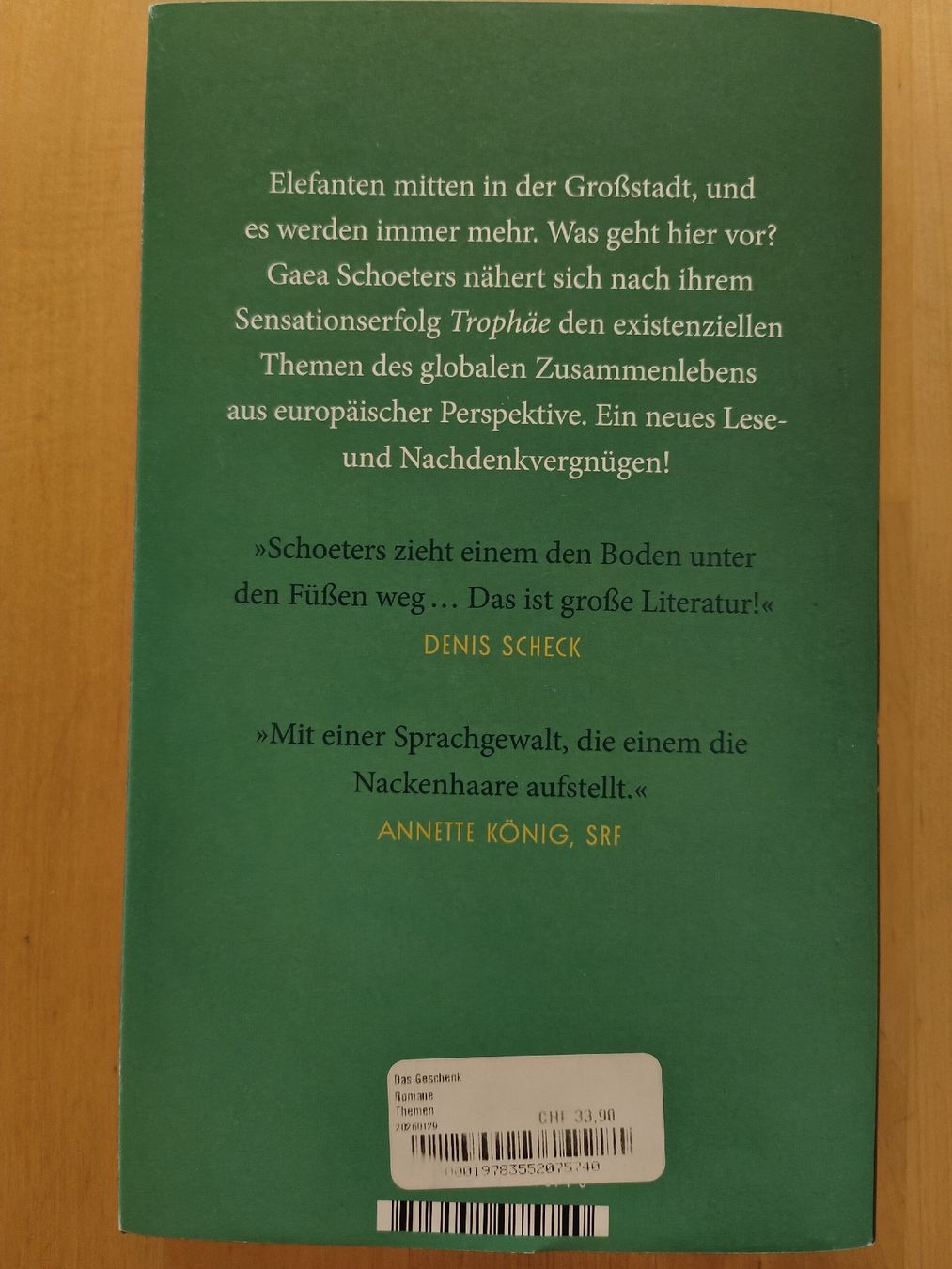Livres: Gaea Schoeters - Das Geschenk  – D'occasion à Einsiedeln par RaphaelSimeon 1