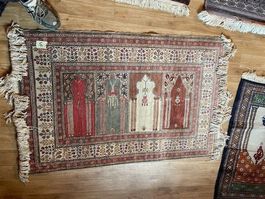 Seidenweicher Orientalischer Teppich 135 x 80 mm