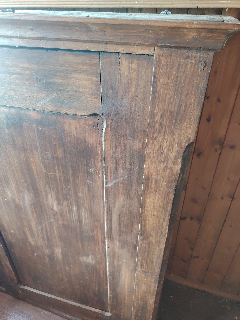 Armadi: Antiker Schrank Holz dunkel gebraucht – Usato da Matzingen venduto da sel_h9dl 1
