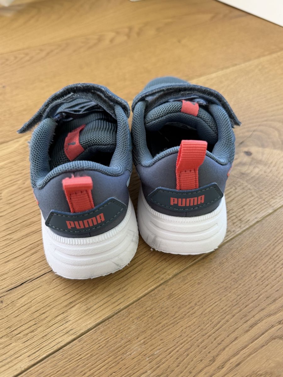 Puma Scarpe da uomo: Puma Kinder Turnschuhe Gr. 26  – Usato da Forch venduto da Fatou_86 1