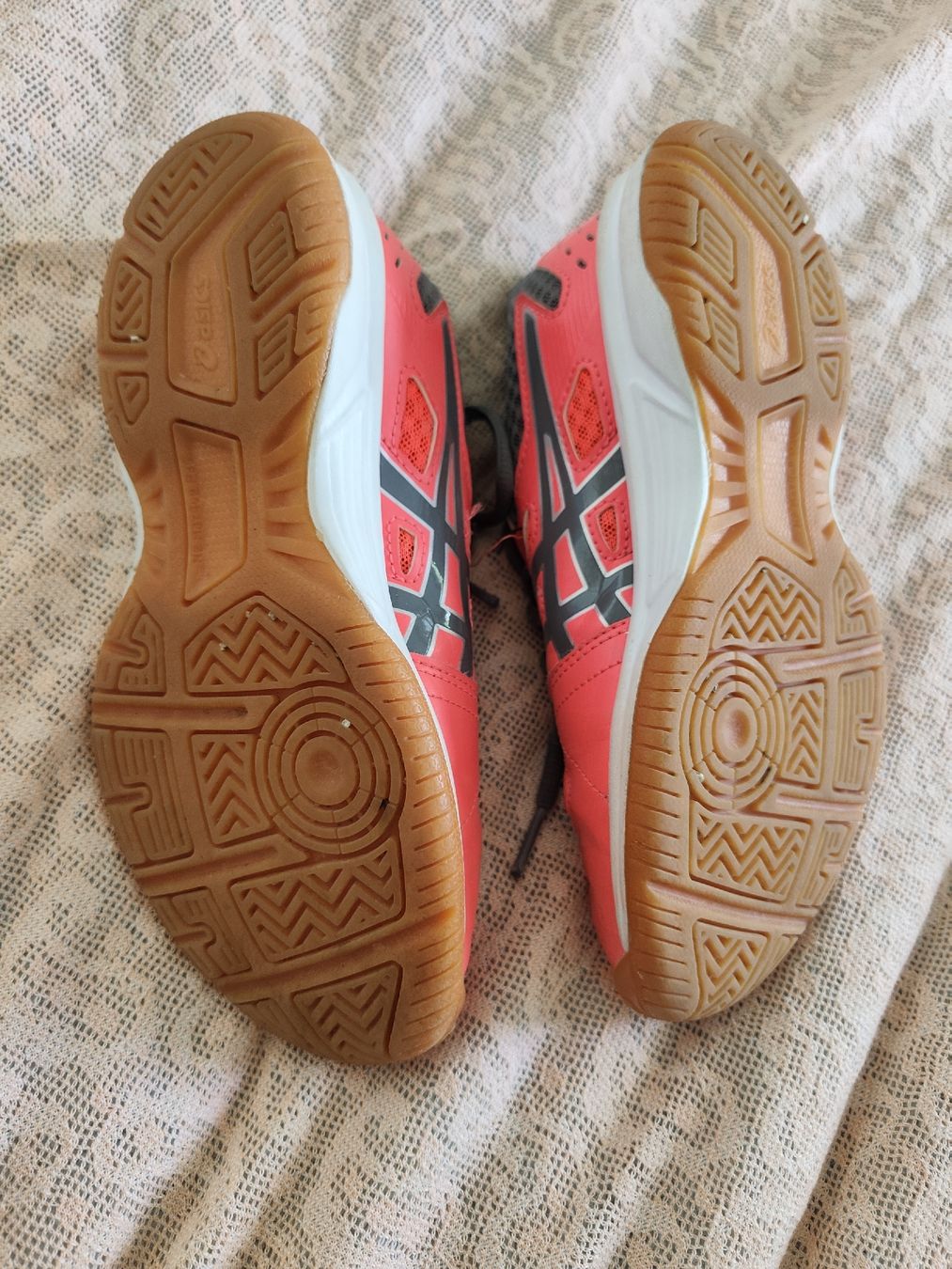 Asics Scarpe per ragazzi: Asics gr. 34.5 Hallenturnschuhe  – Usato da Muttenz venduto da Hermesvonthan 4