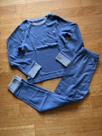 Schönes Pyjama Gr. 128, Neu