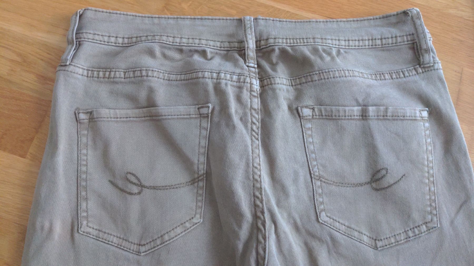 Esprit Jeans: Beige 7/8 Hose ESPRIT Gr. 38 – Gebraucht aus Sutz von Rawypp 2