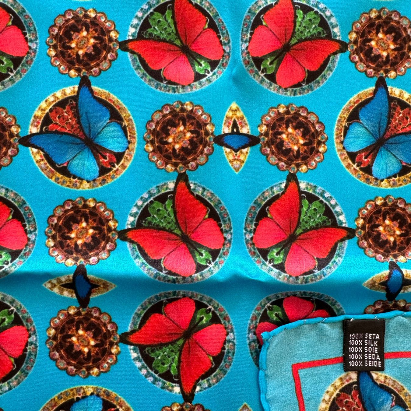 Altro in  Abbigliamento & Accessori: Butterfly Silk Pocket Square, Blue – Nuovo (secondo la descrizione) da Zürich venduto da kasiaf 1