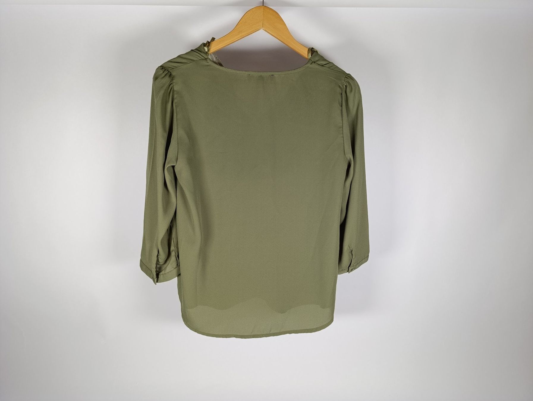 Camicette: PRIMARK Chemise kaki taille EUR 40 – Usato da Thielle venduto da Plusvalue_Neuchatel 1