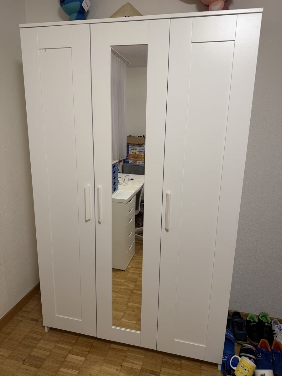 Schränke: Kleiderschrank – Gebraucht aus Eschen von Catarinari