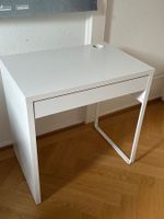 Petit bureau blanc