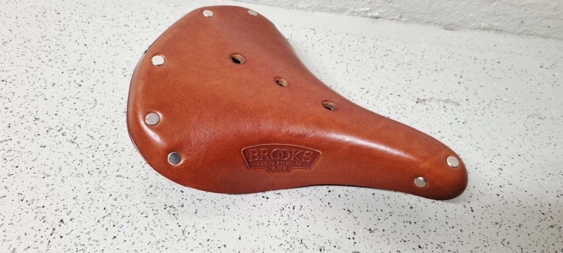 Brooks Ersatzteile: Fast neu Brooks Sattel – Gebraucht aus Zürich von emi_rp8k 1