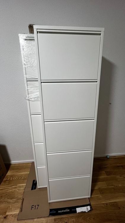 Livique Schränke: Schmaler Schuhschrank – Gebraucht aus Unterägeri von mik_jv5d