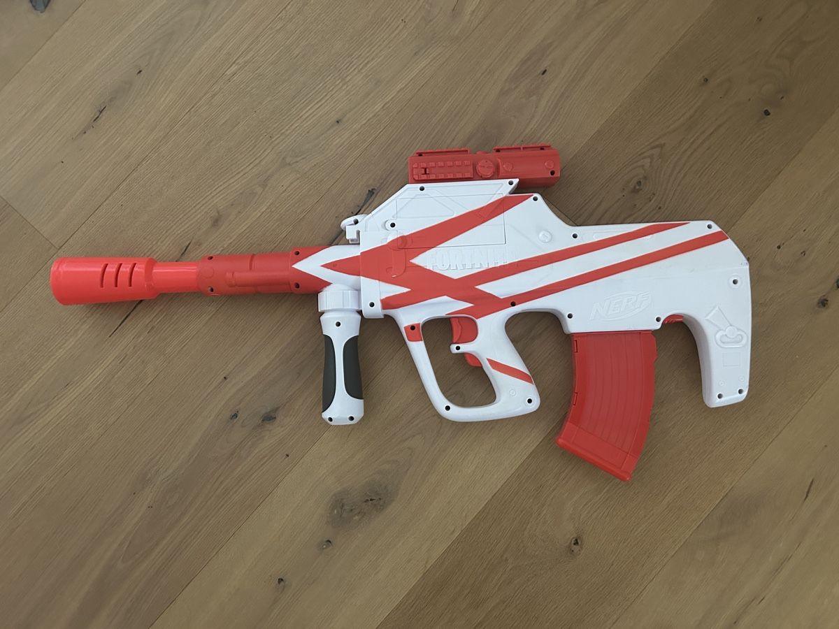 Nerf Jouets: Nerf Fortnite, elektrisch – D'occasion à Unterlangenegg par Dodo2108 1