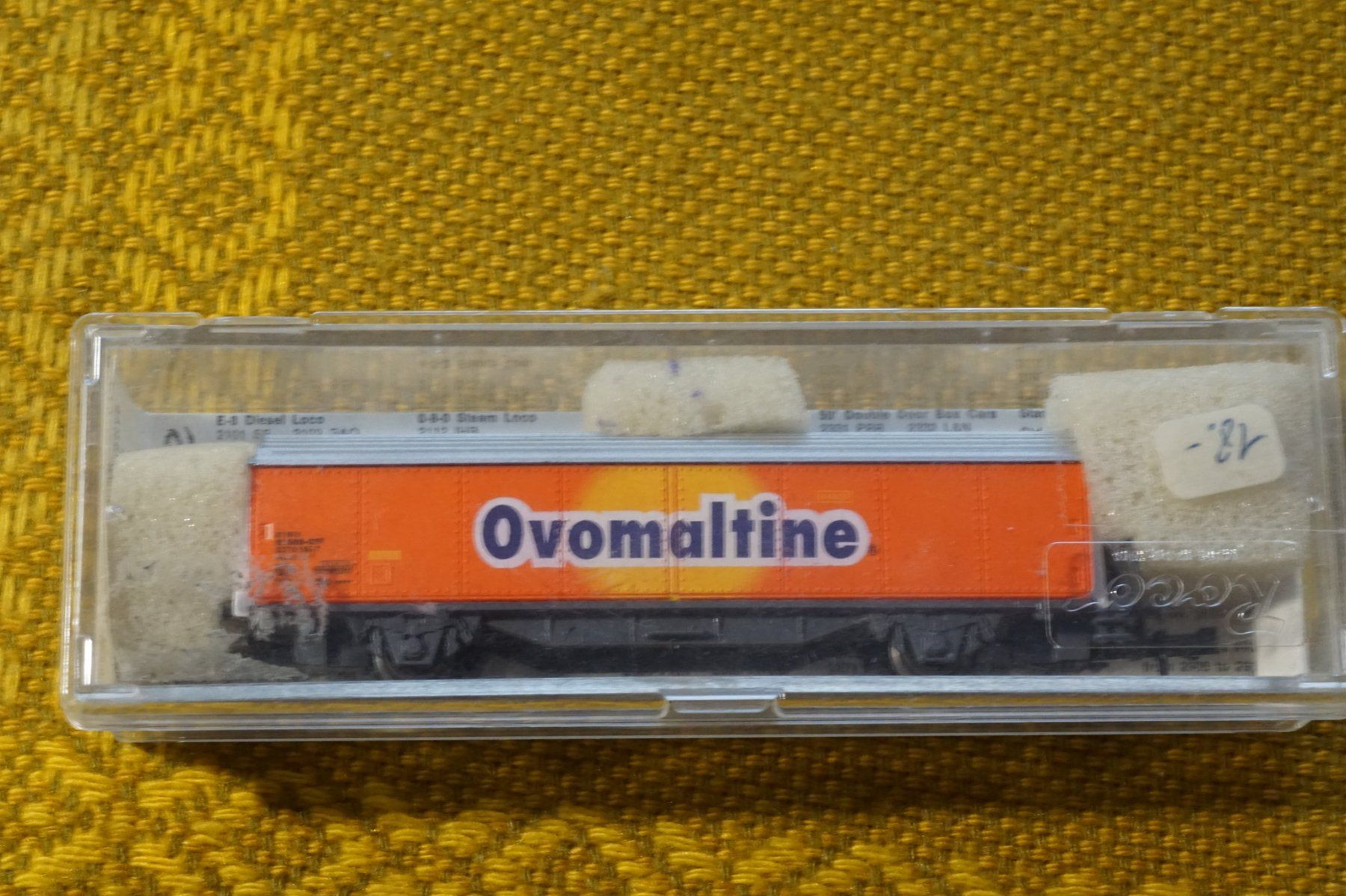 Roco Modellini di ferrovie: Roco Güterwagen Ovomaltine Spur N – Usato da Gränichen venduto da iknow