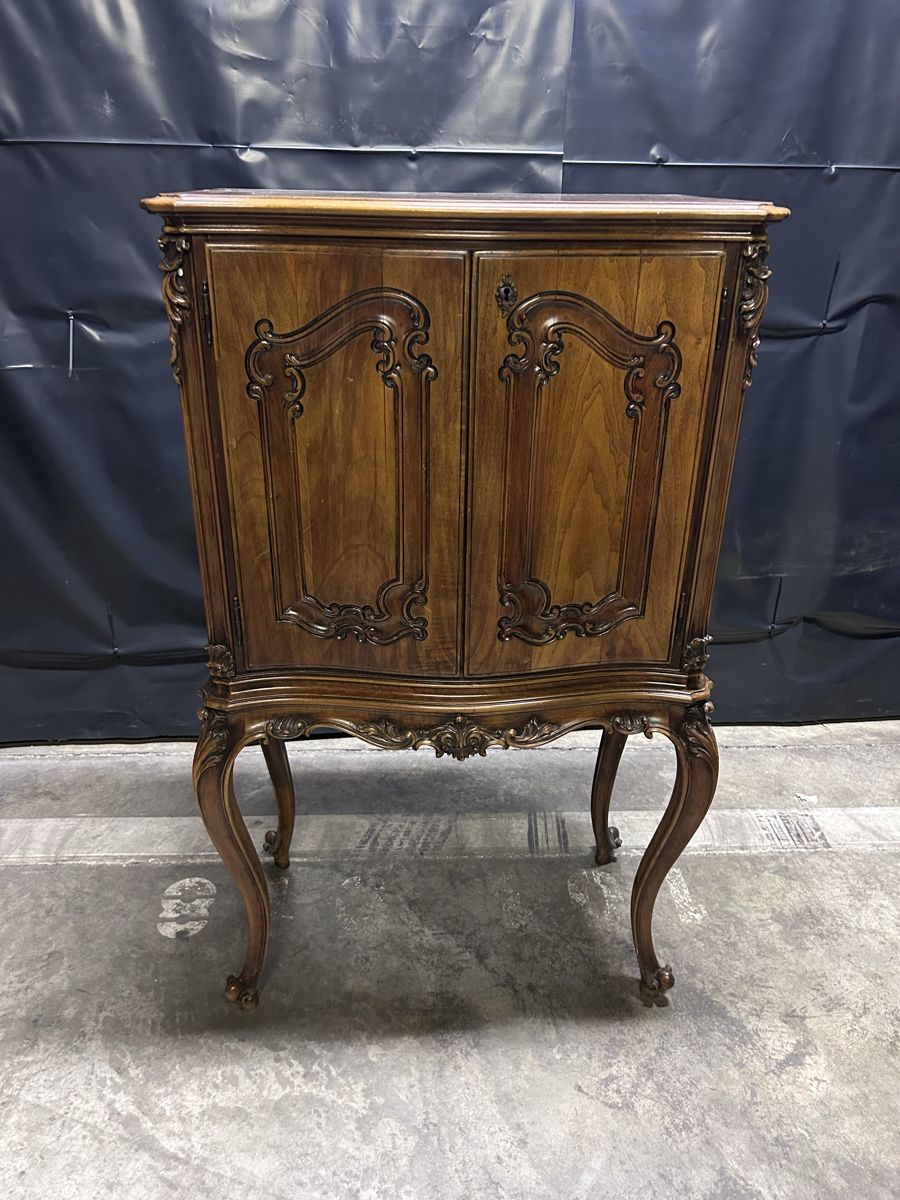 Cassettiere: Meuble en bois  – Usato da Miécourt venduto da arm_9nhx