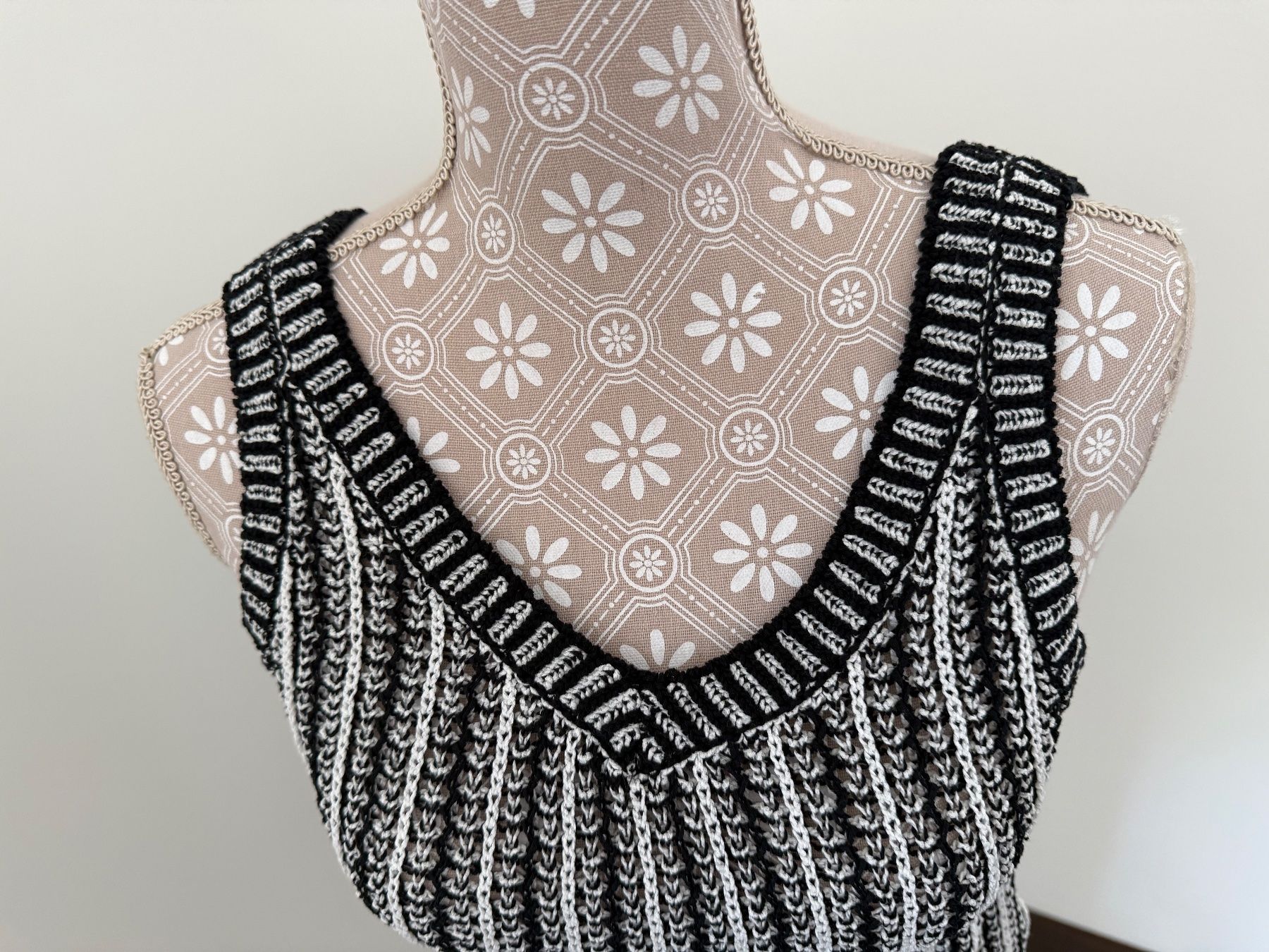 Max Mara Tops: Max Mara Top Gr.S – Neu (gemäss Beschreibung) aus Balzers von Lissi57 2