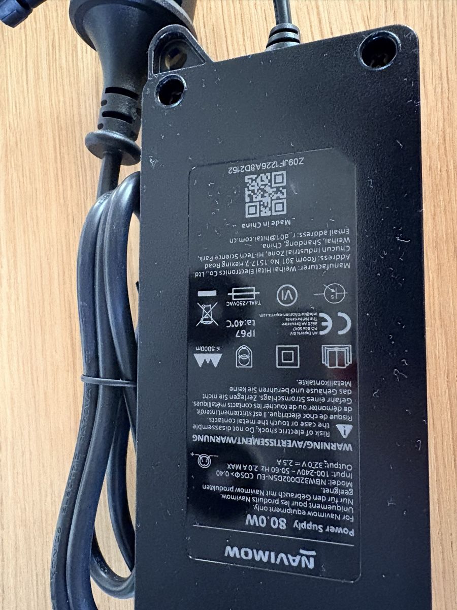 Segway Tagliaerba: Segway Navimow Powersupply 80W Ladekabel mit Schuko Stecker – Nuovo e nell'imballaggio originale da Werdenberg venduto da tradeSG 2