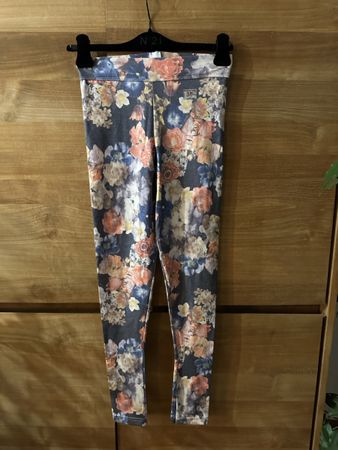 Blumen Leggings, Grösse 34/36 Neuwertig, Super Look!
