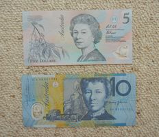 AUSTRALIEN 5 + 10 DOLLARS mit QUEEN ELISABETH