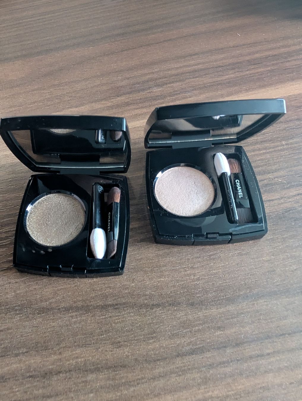 Chanel Make-up: Chanel Ombre Essentielle, 2 teintes – Usato da Buchillon venduto da BarbaraS-D