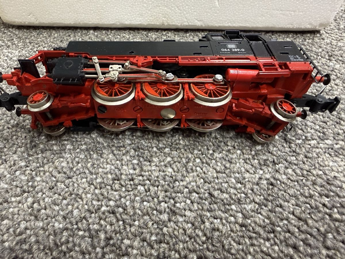 Fleischmann Modelleisenbahnen: Fleischmann Dampflok BR64 064 389-0 Ho  – Gebraucht aus Berikon von TopLok 4