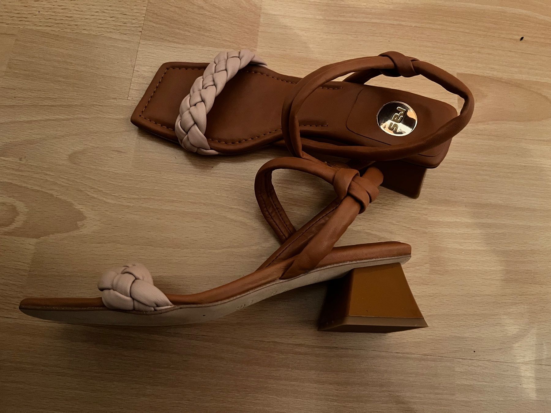 Scarpe da donna: Sandalette Marke Ras – Usato da Zell ZH venduto da Spring1509