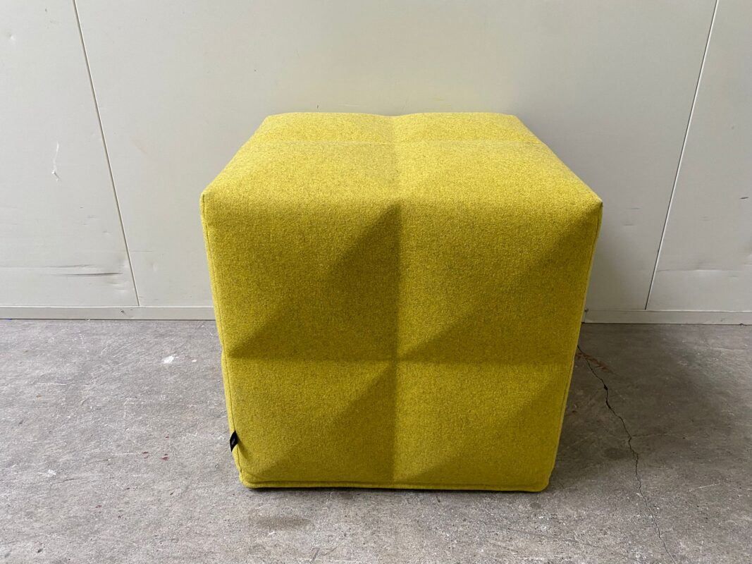 Sgabelli: BuzziCube 3D Solo Akustik-Hocker gelb – Usato da St. Gallen venduto da MSMoebelhandel