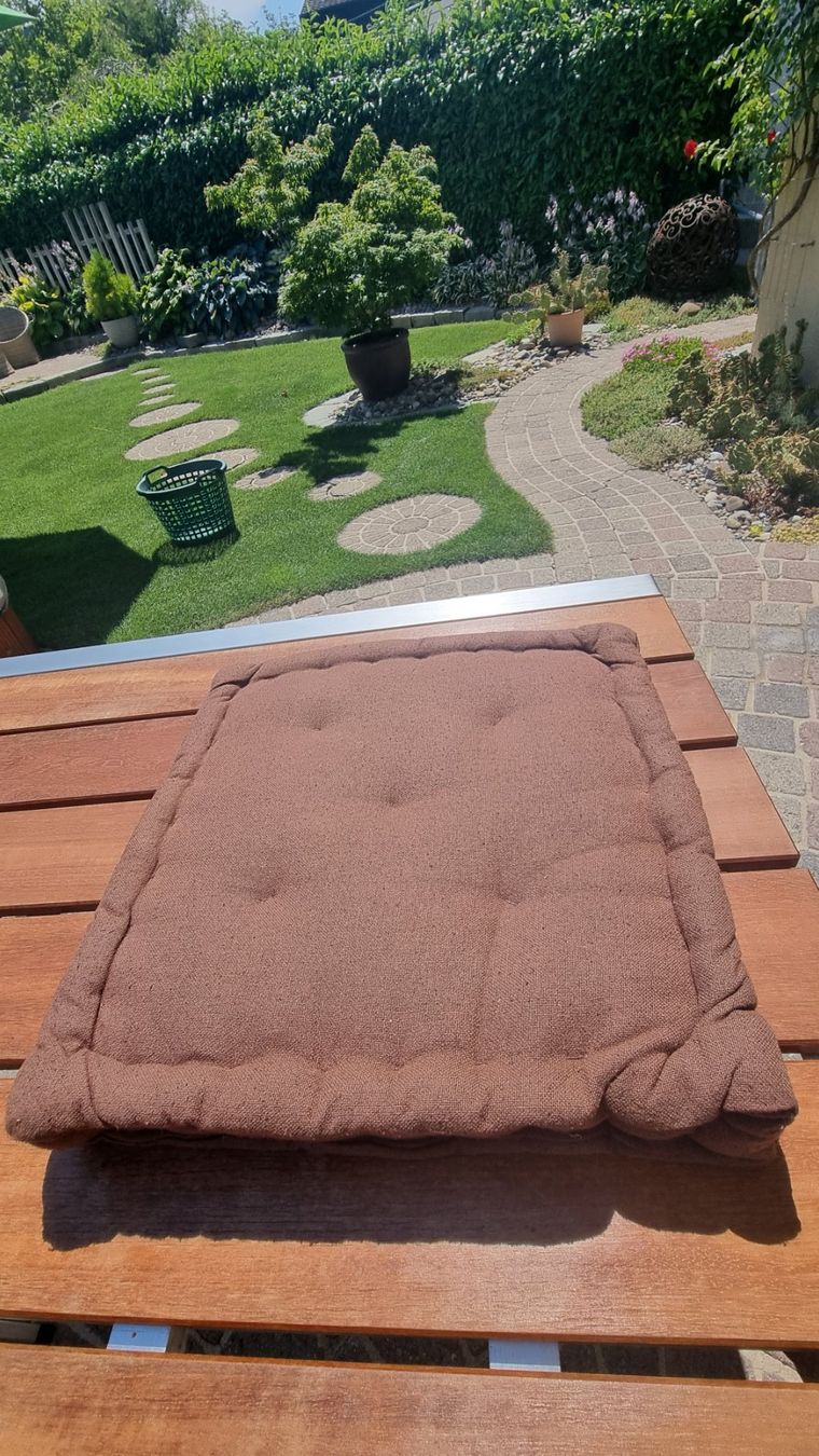 Set de table et chaises: Gartentisch aus Tropenholz – D'occasion à Bottighofen par buzz02 8