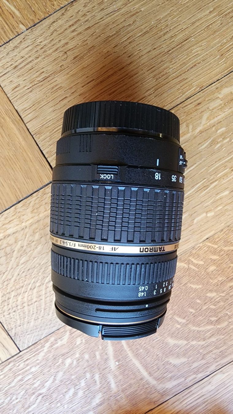 Canon Fotocamera: Canon EOS 550D inkl. Objektiv – Usato da Basel venduto da Mauck93 5